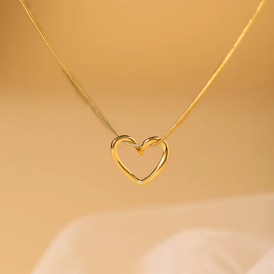 Lilly necklace