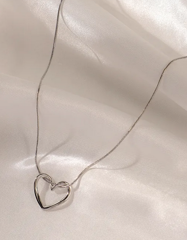 Lilly necklace